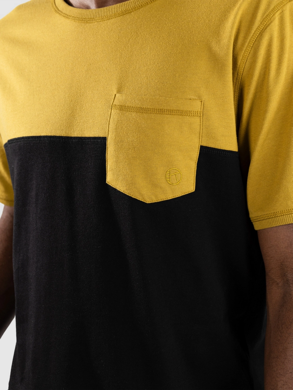 Kazane Erik T-Shirt ecru ol caviar burnt oliv