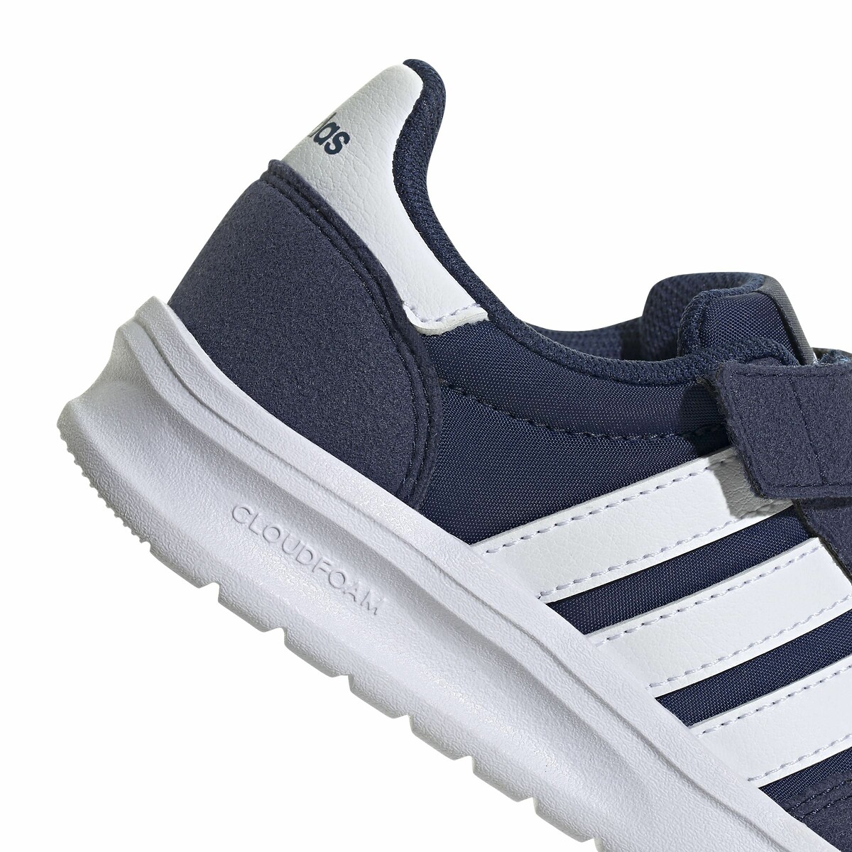 ADIDAS ROUPAS ESPORTIVAS<br>Tênis Run 70s 2.0