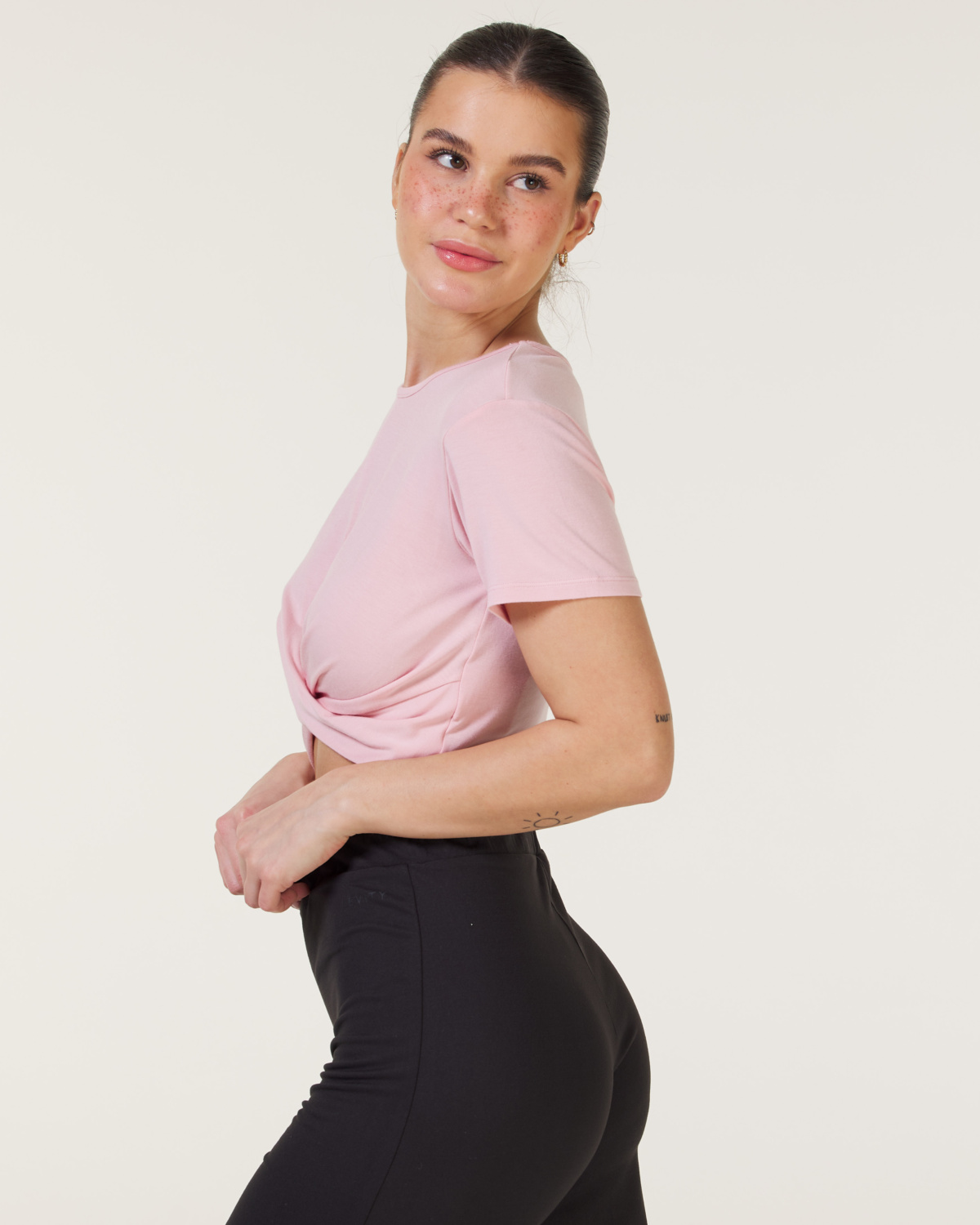 LEVITY Studio Twist Tee Pink Silver