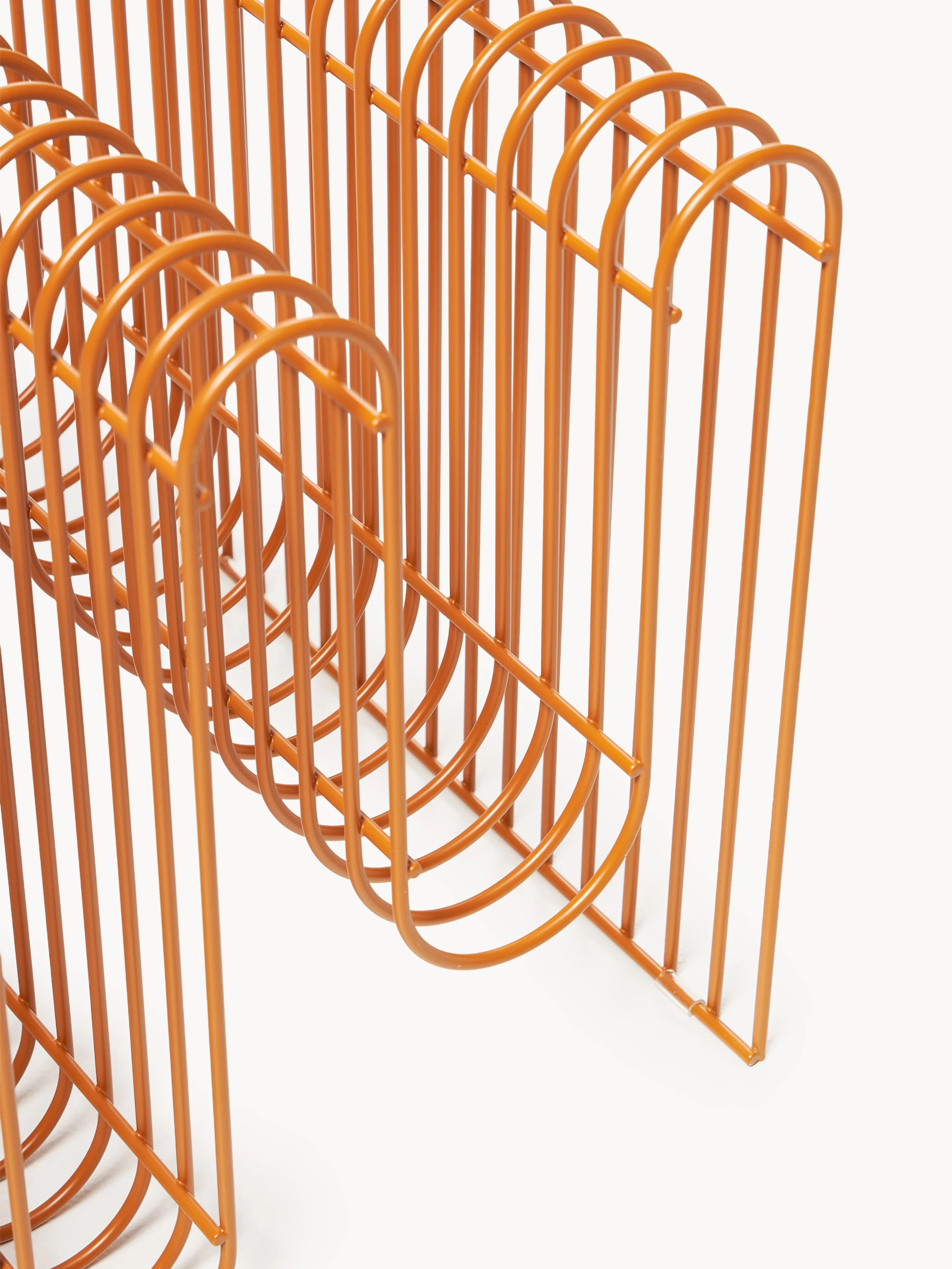 Metalen tijdschriftenhouder Curva