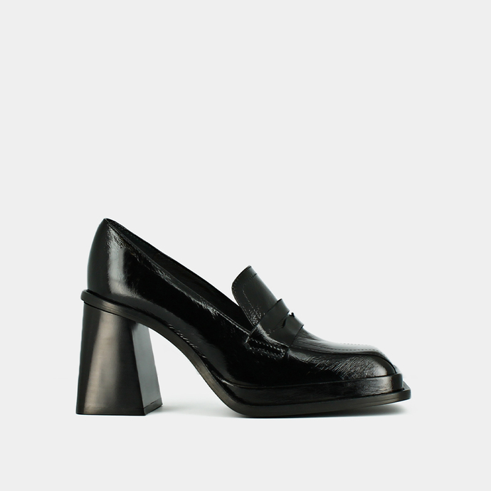 Mocassins à bouts carrés et talons épais...  en cuir brillant noir