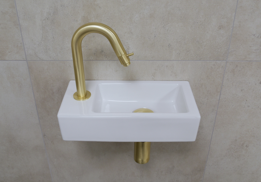 Mueller Mini Rhea wit fonteinset met gouden gebogen fonteinkraan links