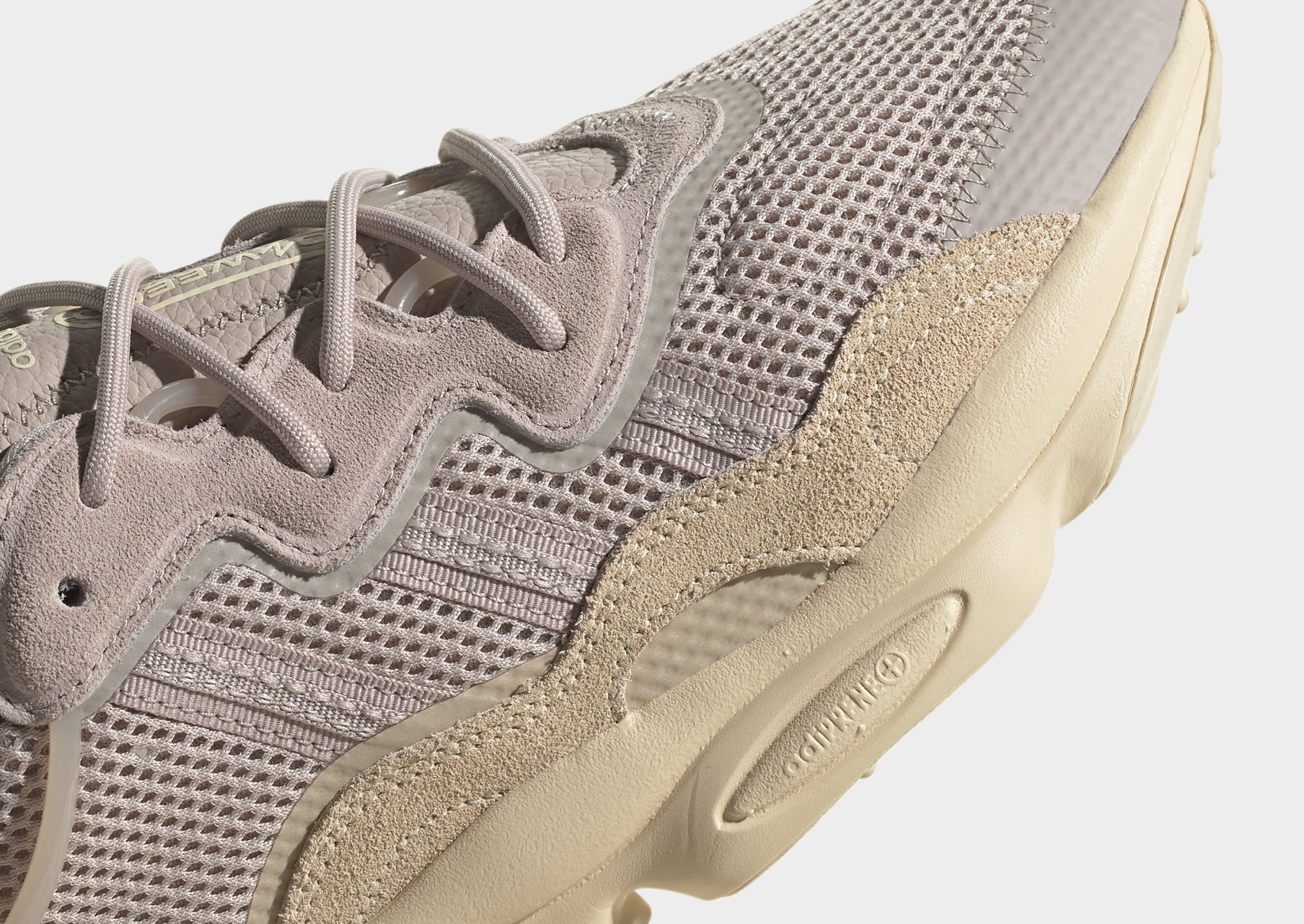 adidas Chaussure OZWEEGO