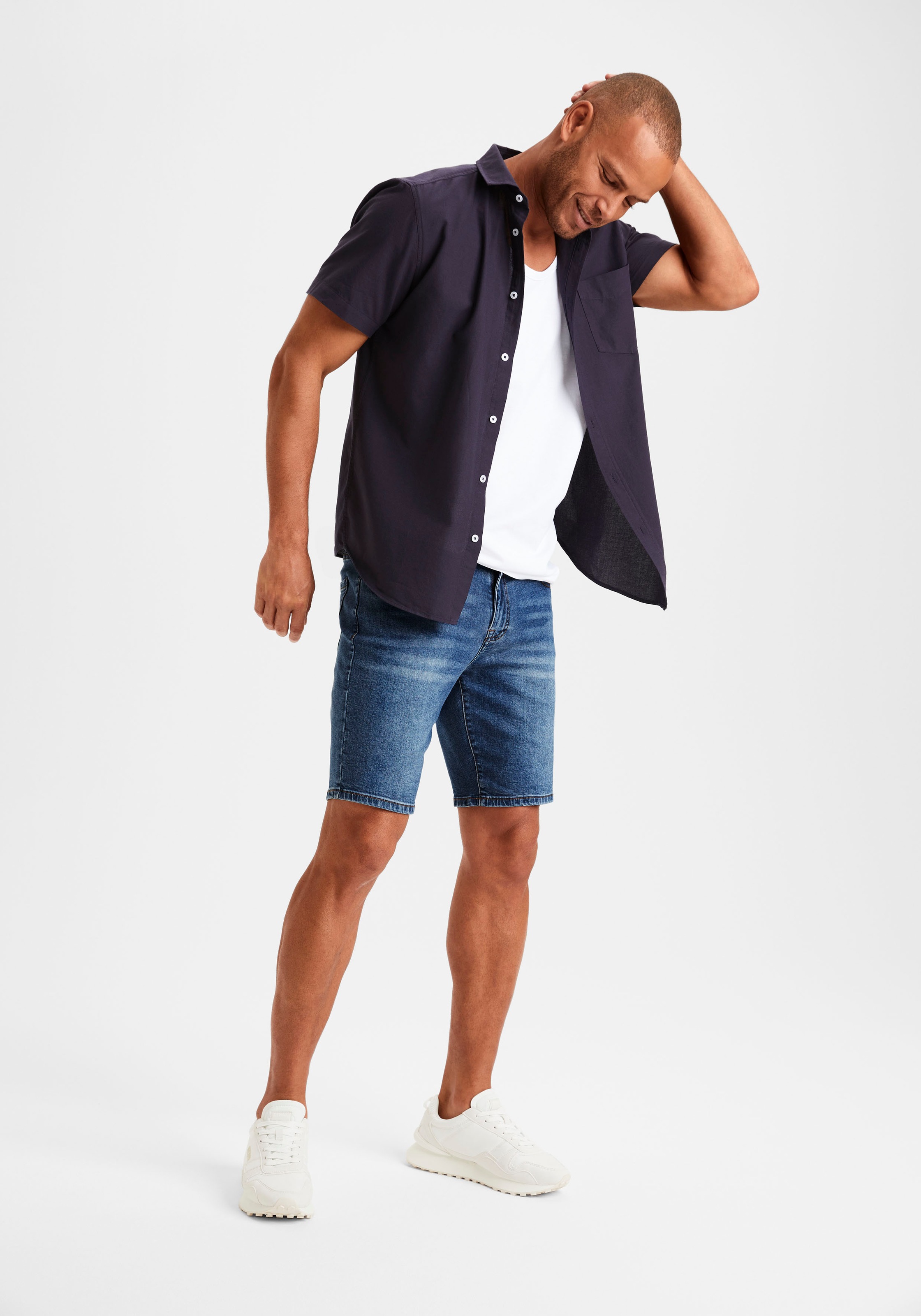 Buffalo Jeansshorts »5-Pocket Shorts,« mit normaler Bundhöhe, kurze Hose aus elastischer Denim-Qualität