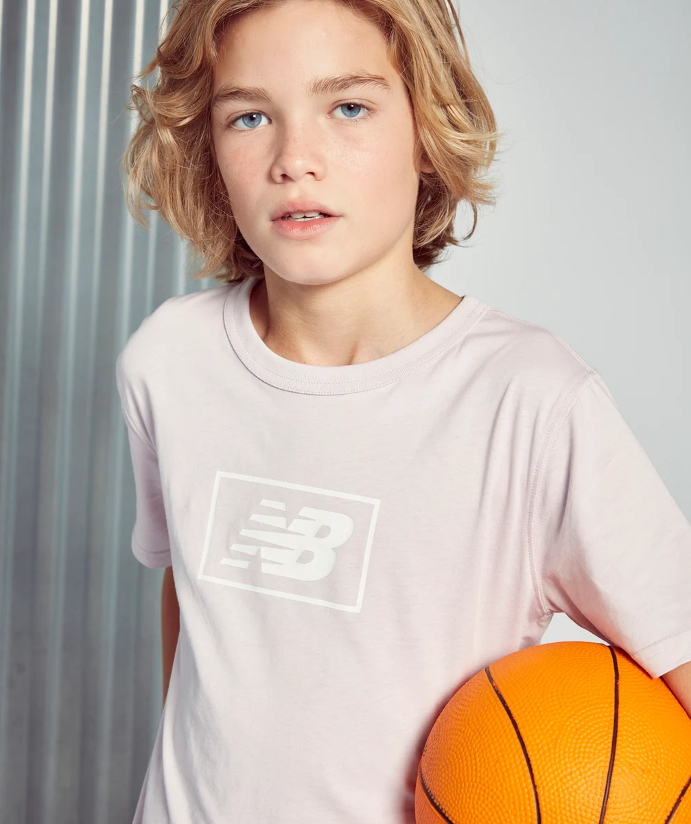 NEW BALANCETEE-SHIRT MANCHES COURTES ROSE PÂLE ESSENTIALS ENFANTS