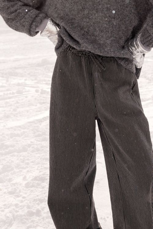 Zwart-wit gestreepte wide leg broek met elastieken band