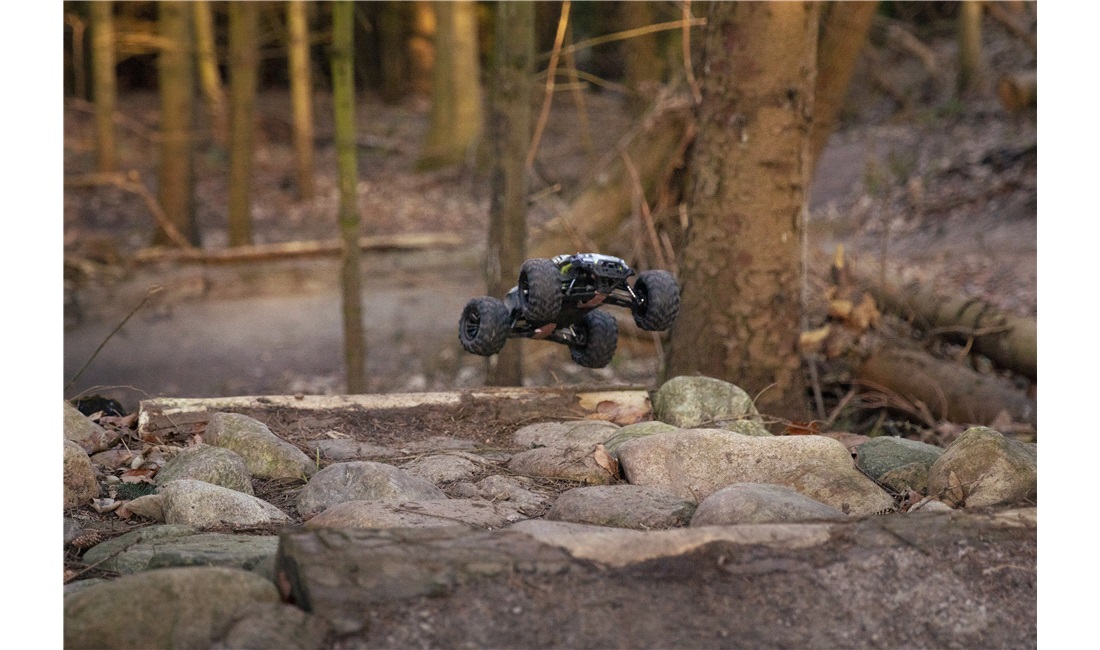 Fjernstyret bil 40 km/t Monster Truck 4WD Li-Po 2S 7.4V-1600mAh