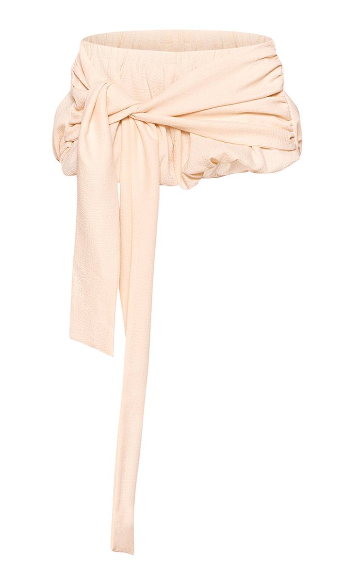 Crème Short Bouffant Texturé À Détail Cache-cœur Coordonné