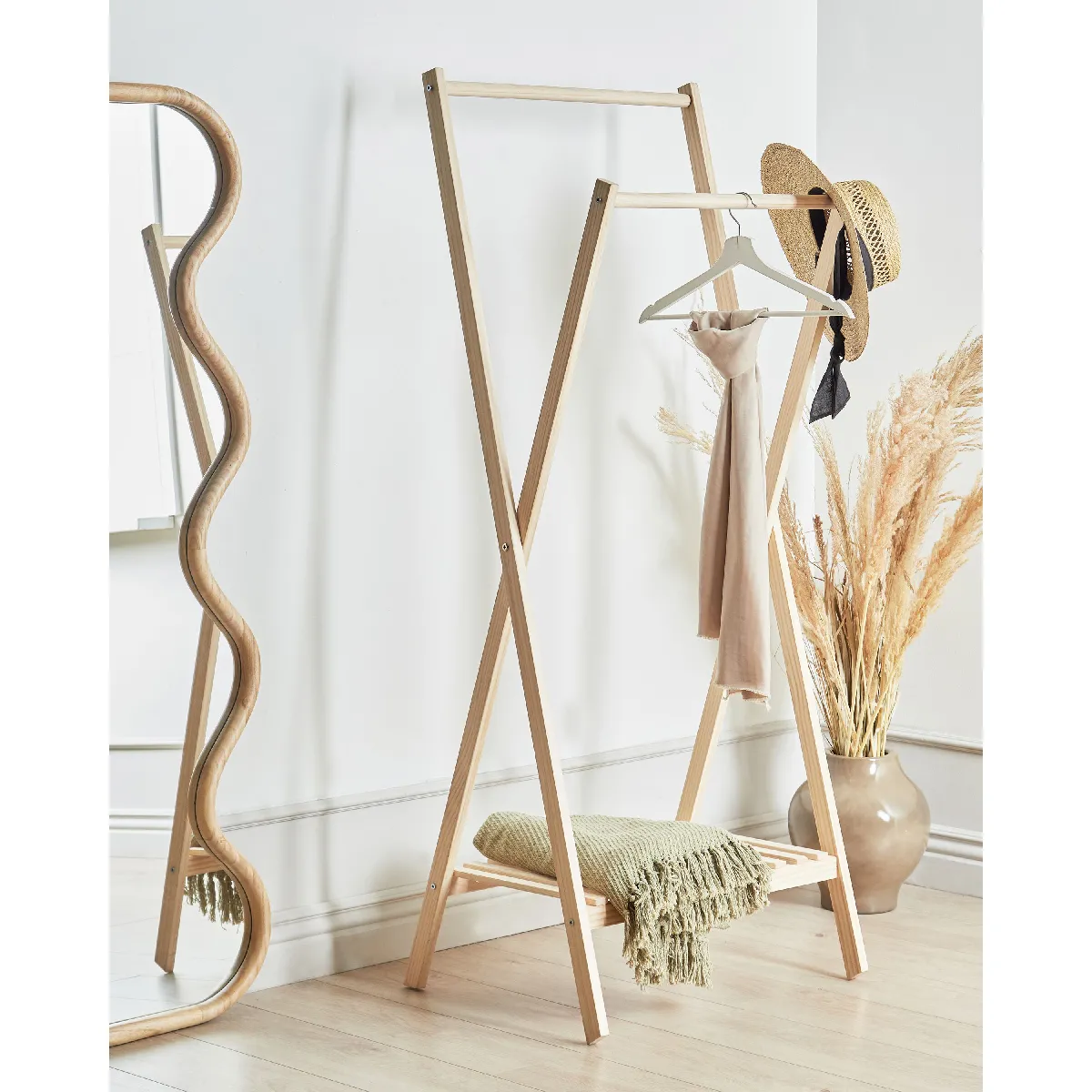 Beliani Porte-manteau Denver Bois clair