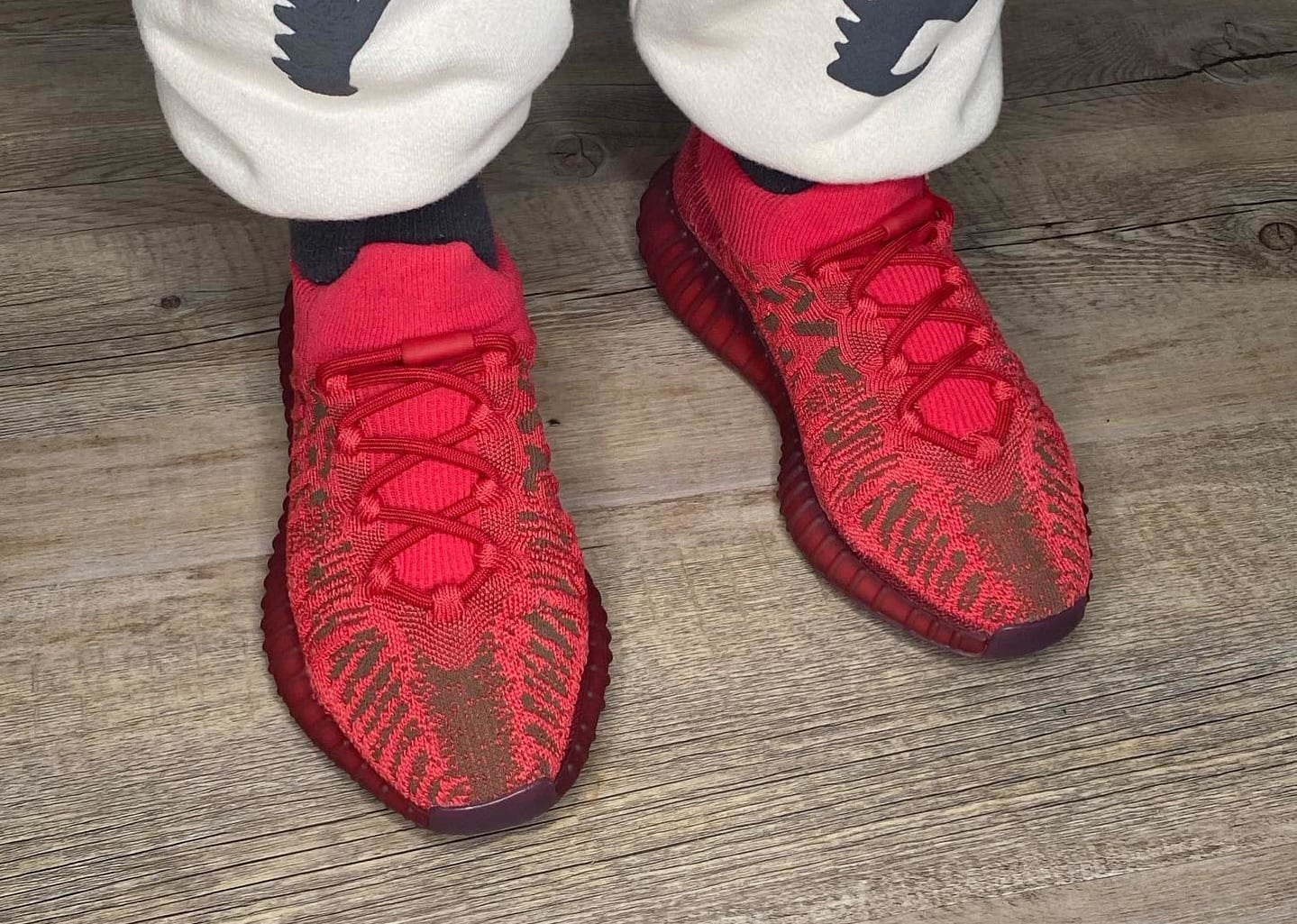 adidas Yeezy 350 V2 CMPCT Slate Red