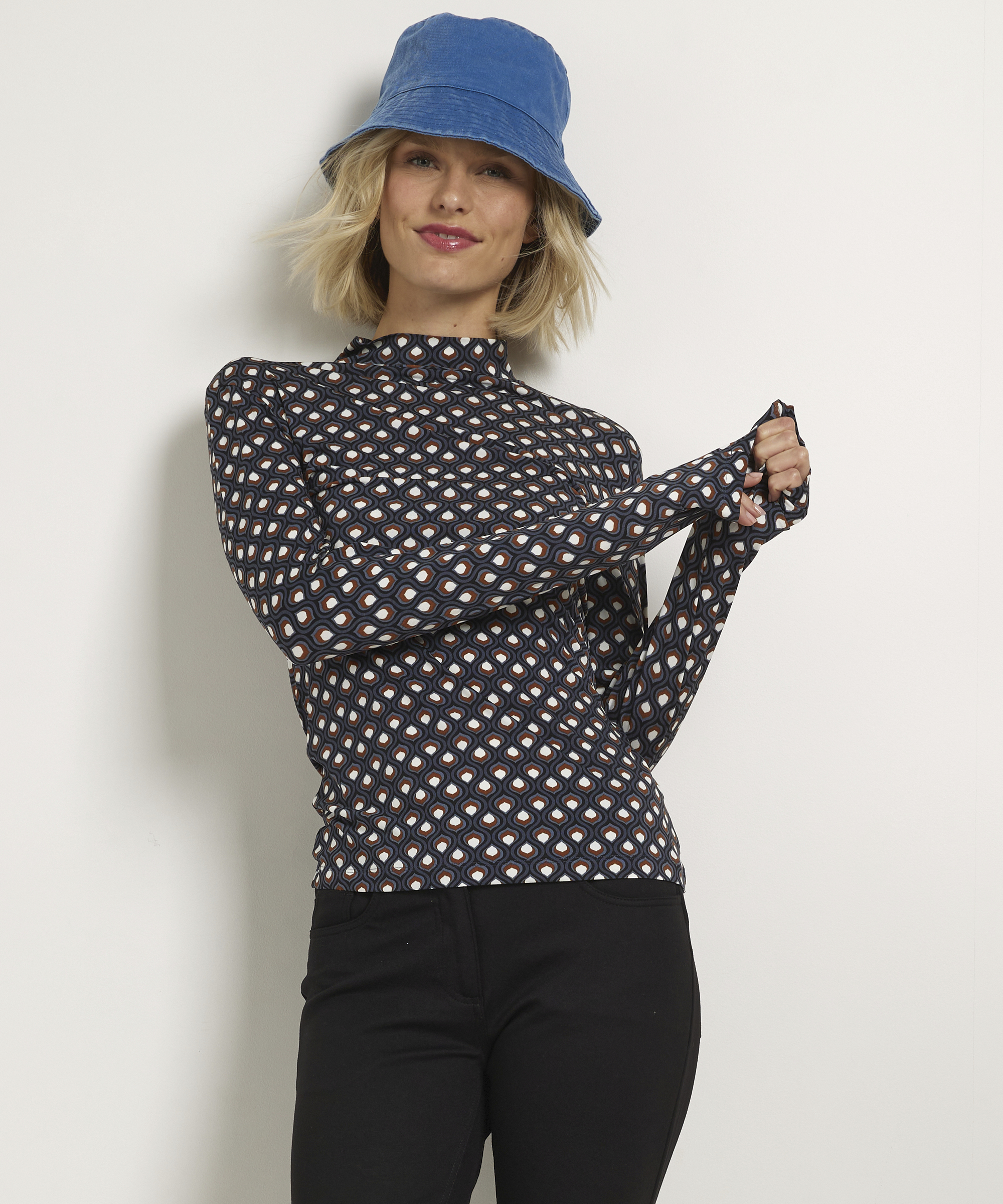 getailleerde top met print