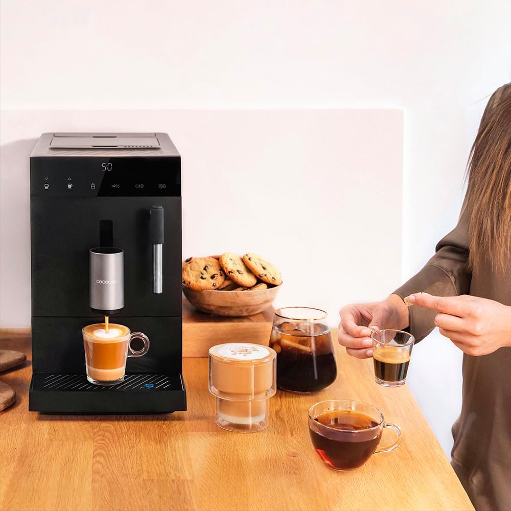Cecotec Superautomatische Kompakt-Kaffeemaschine Cumbia Cremmaet Compact Steam, 1350 W, 19 Bar, Thermoblock, Plug&Play, personalisierter Kaffee, 5 Mahlstufen, Selbstreinigung, Dampferzeuger
