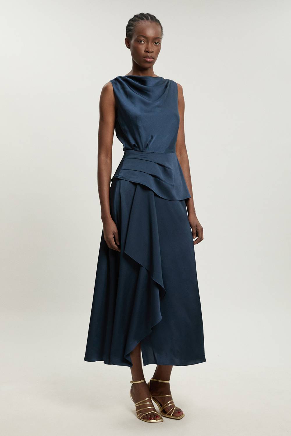 KarenMillen Robe Midi Sans Manches À Détail Volant En Satin Texturé Petite
