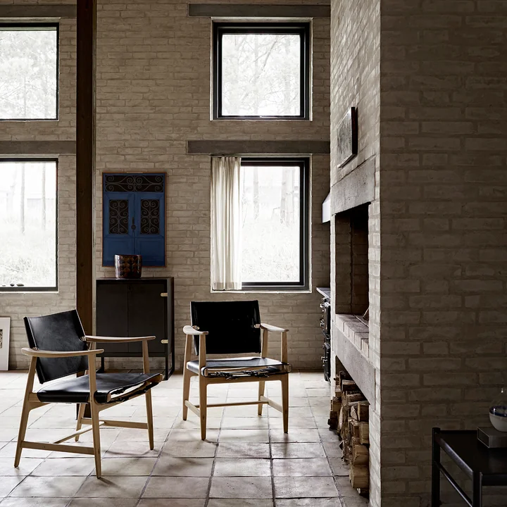 Carl Hansen - BM1160 Huntsman Chair, Walnuss geölt / Sattelleder cognac (Beschläge Messing)