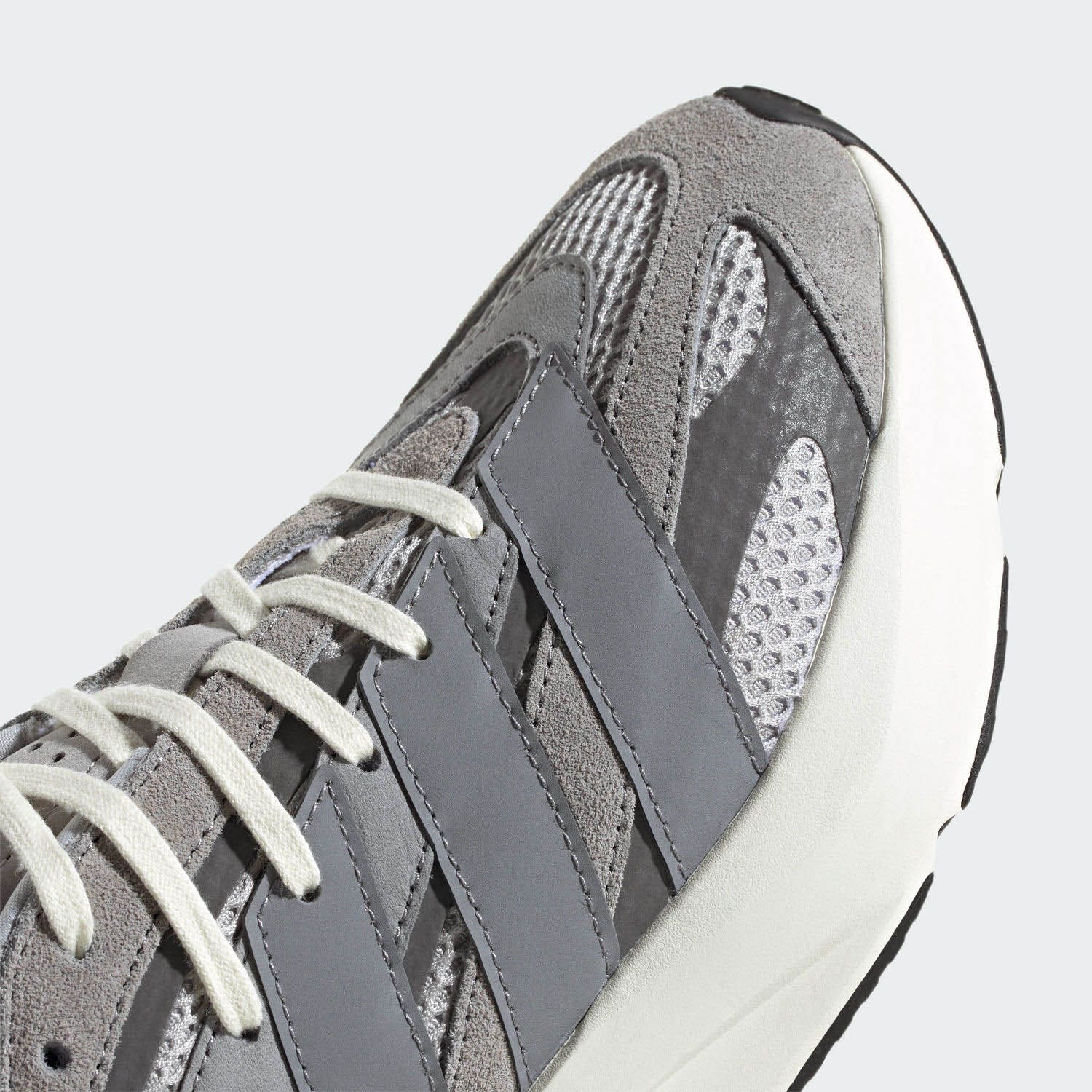 adidas  Lightblaze