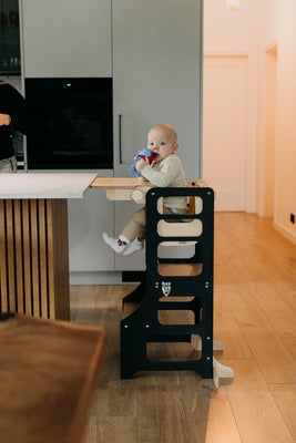 Duck Woodworks 3-i-1 Sammenleggbar Læringstårn med Matstol, Svart