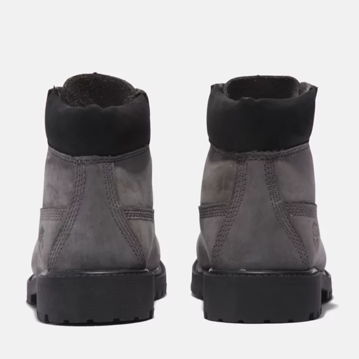 Bota Timberland Premium de 6 polegadas para crianças na cor cinza.