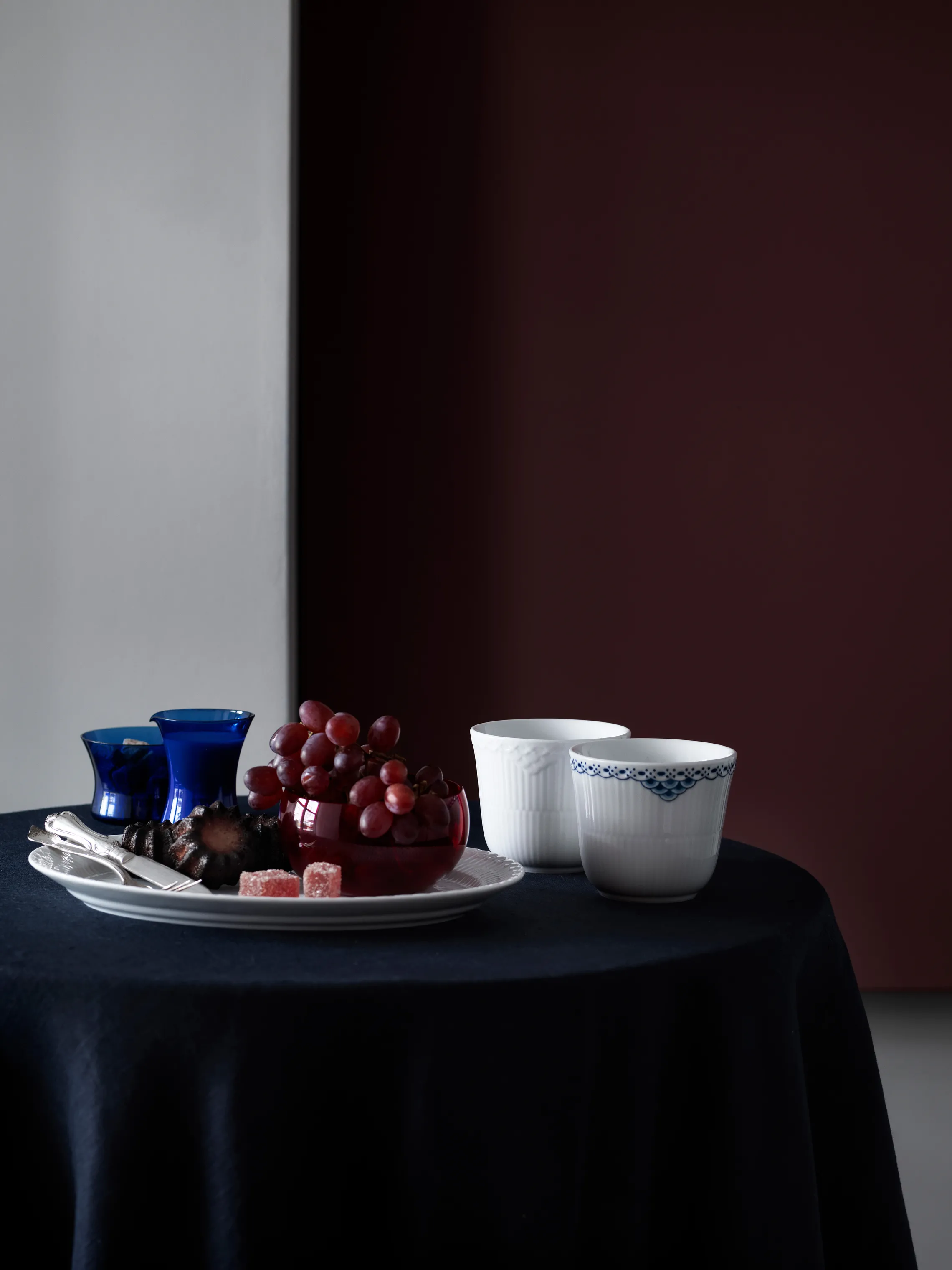 Royal Copenhagen Hvid Halvblonde Oval Tallerken