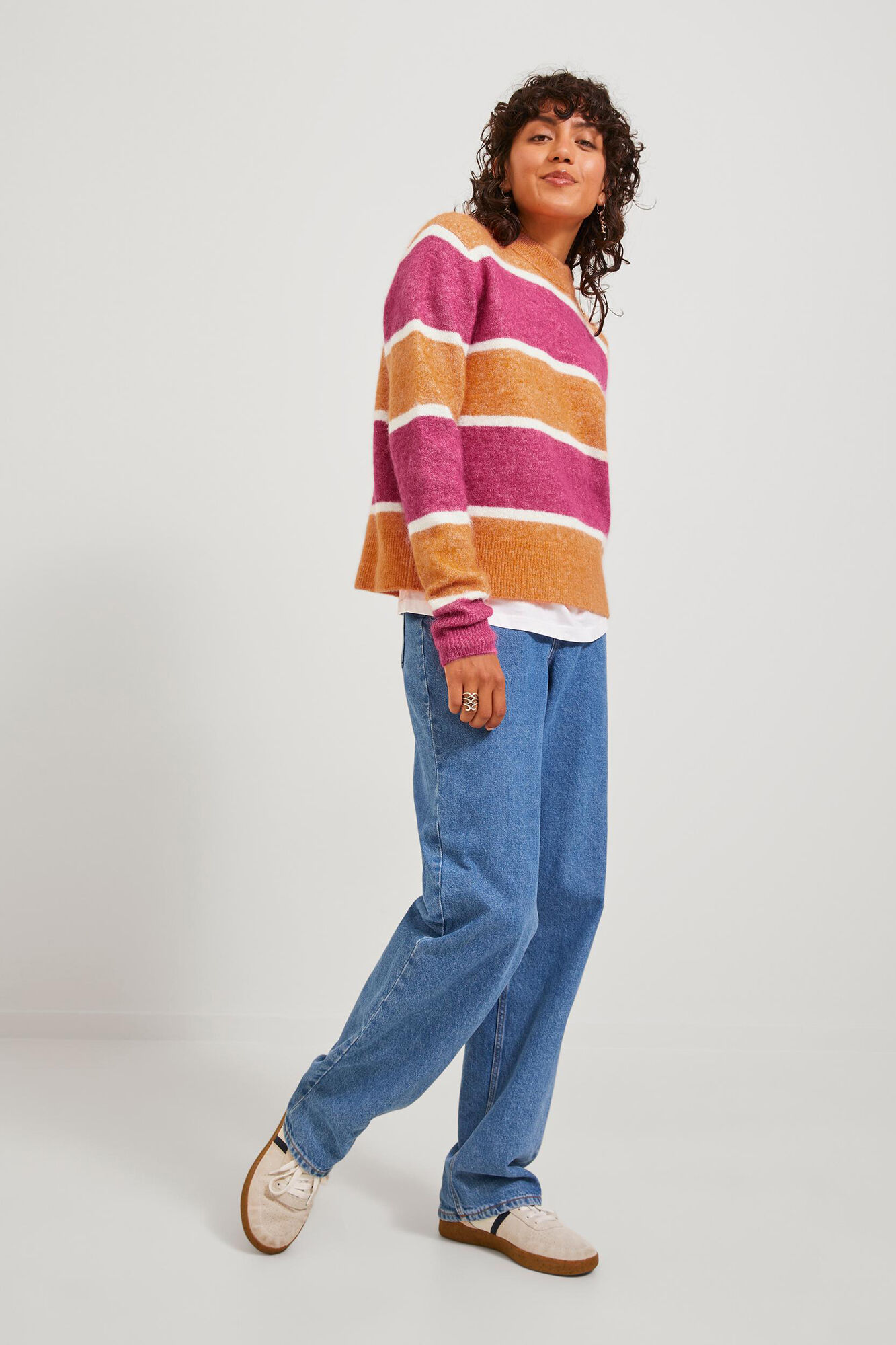 Suéter feminino listrado multicolorido