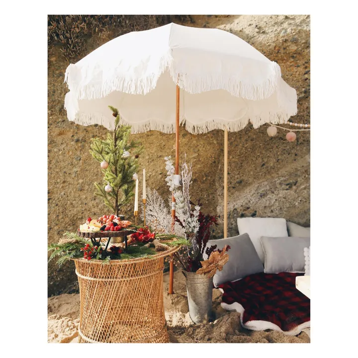 Business & Pleasure Co. Parasol frangé Holiday | Blanc