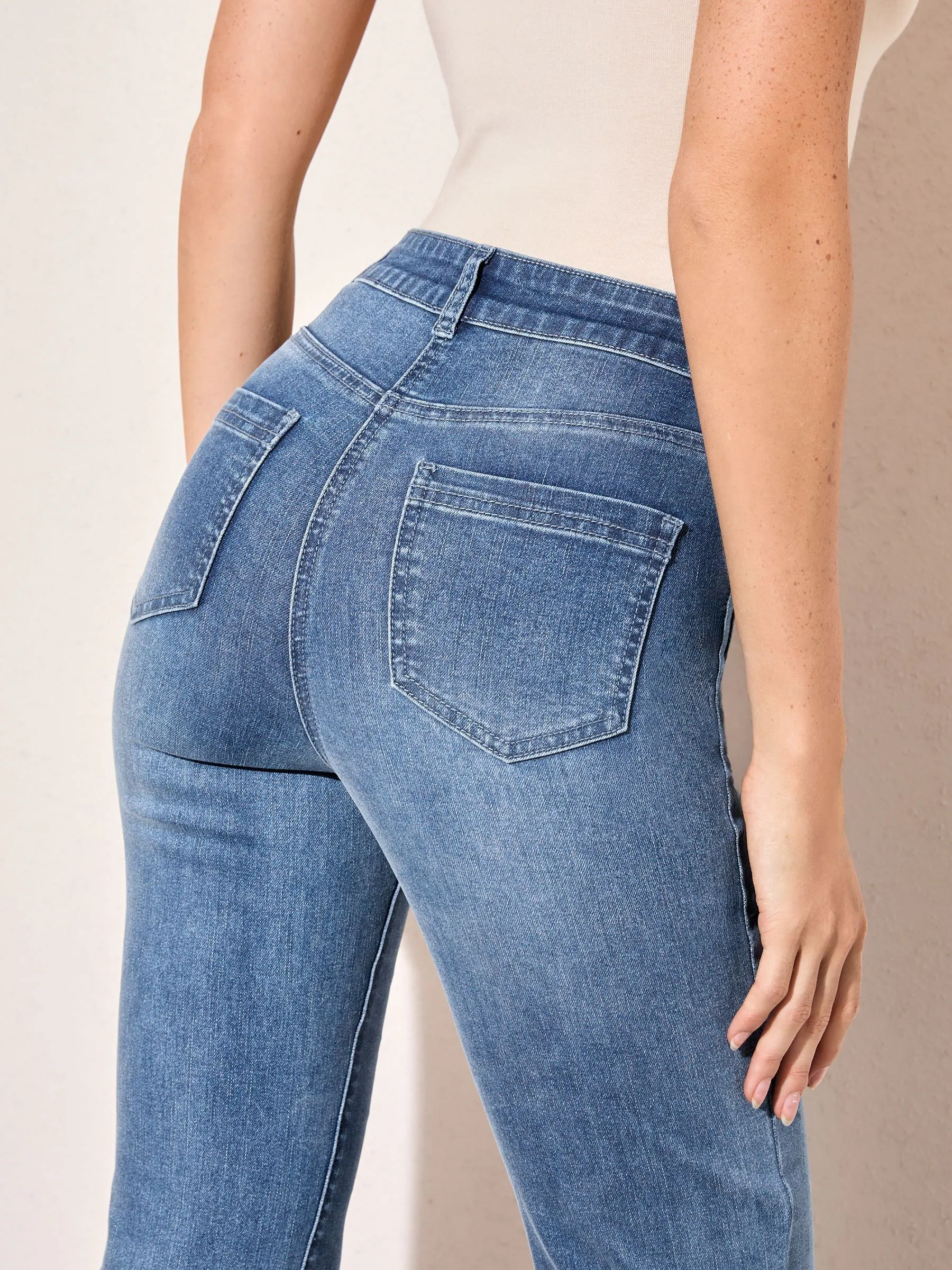 Normaal blauw - Friends Like These jeans met zakken, hoge taille en uitlopende pijpen