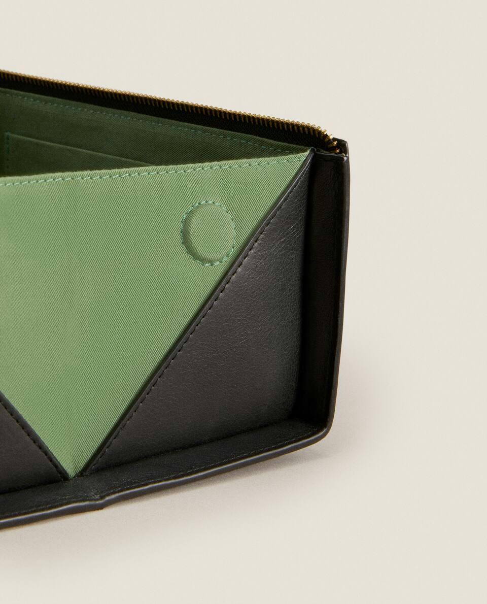 NECESSAIRE DE COURO RÍGIDO