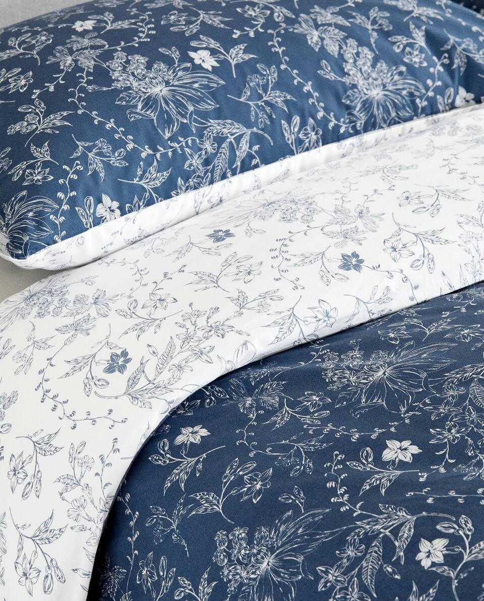 CAPA DE EDREDOM COM ESTAMPA FLORAL AZUL