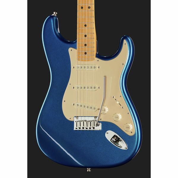 Fender AM Ultra Strat MN Cobra Blue