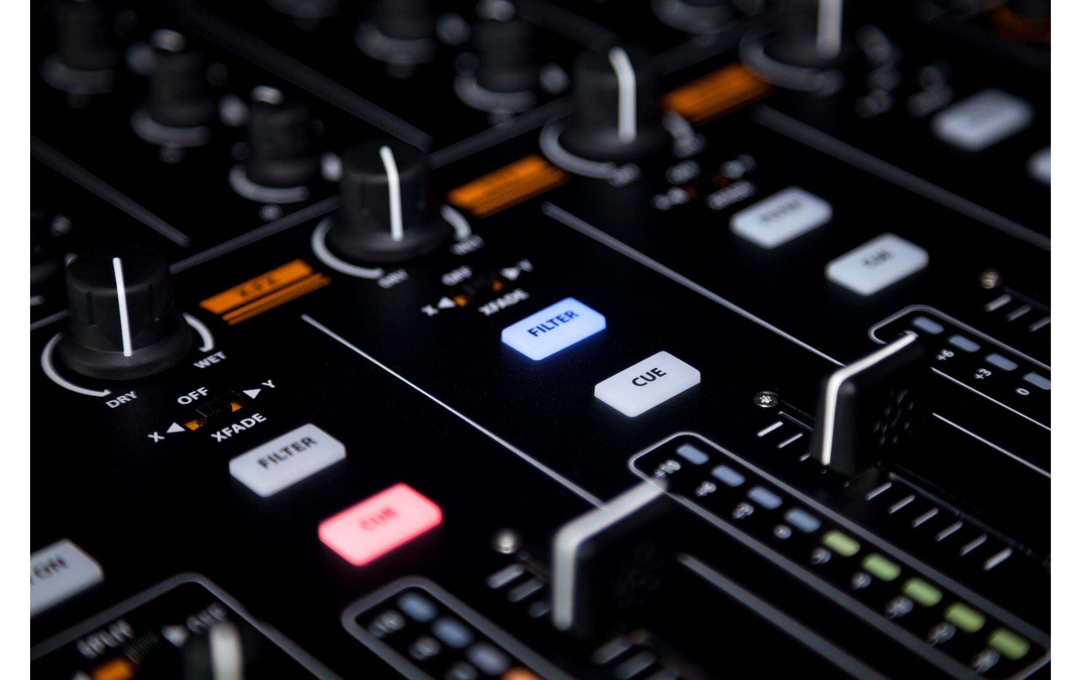 DJ-Mixer XONE:43<br>4-Kanal Analog-DJ-Mixer
