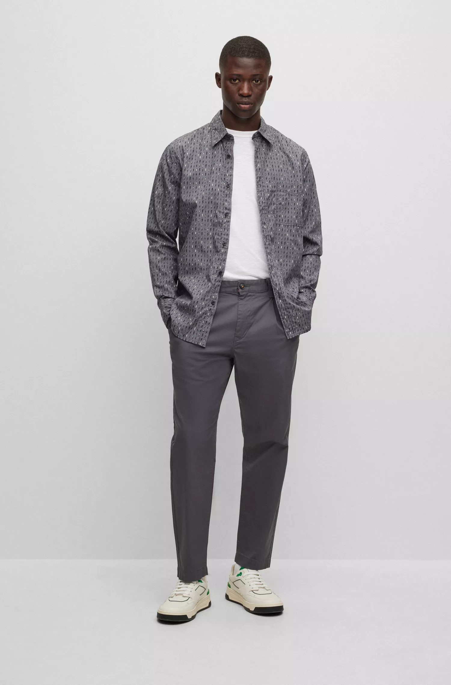 Camisa BOSS laranja, corte regular, em popeline de algodão estampado.
