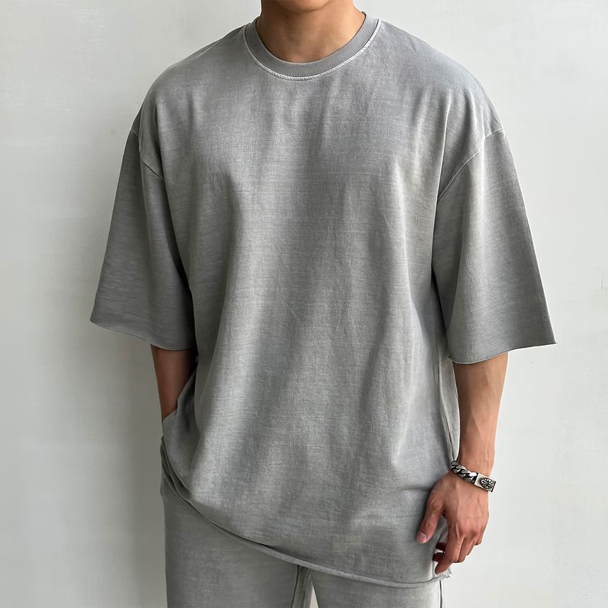 Okwano - T-shirt met korte mouwen, ronde hals en effen kleur / korte broek met trekkoord in de taille