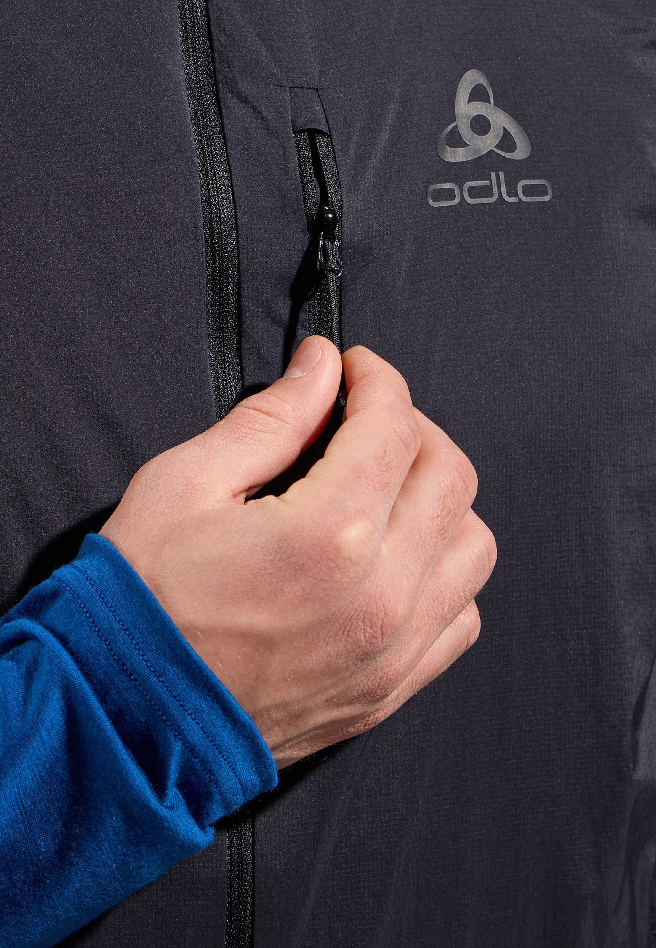 Isolierte Ascent Hybridweste mit Wolle in black
