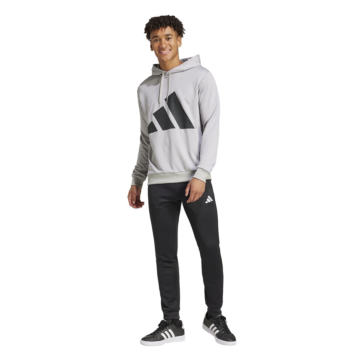 ROUPAS ESPORTIVAS ADIDAS<br>Agasalho de treino com logotipo grande