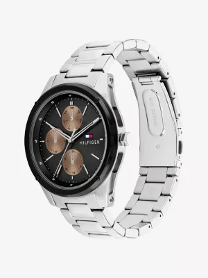 Relógio com mostrador preto e pulseira de aço inoxidável