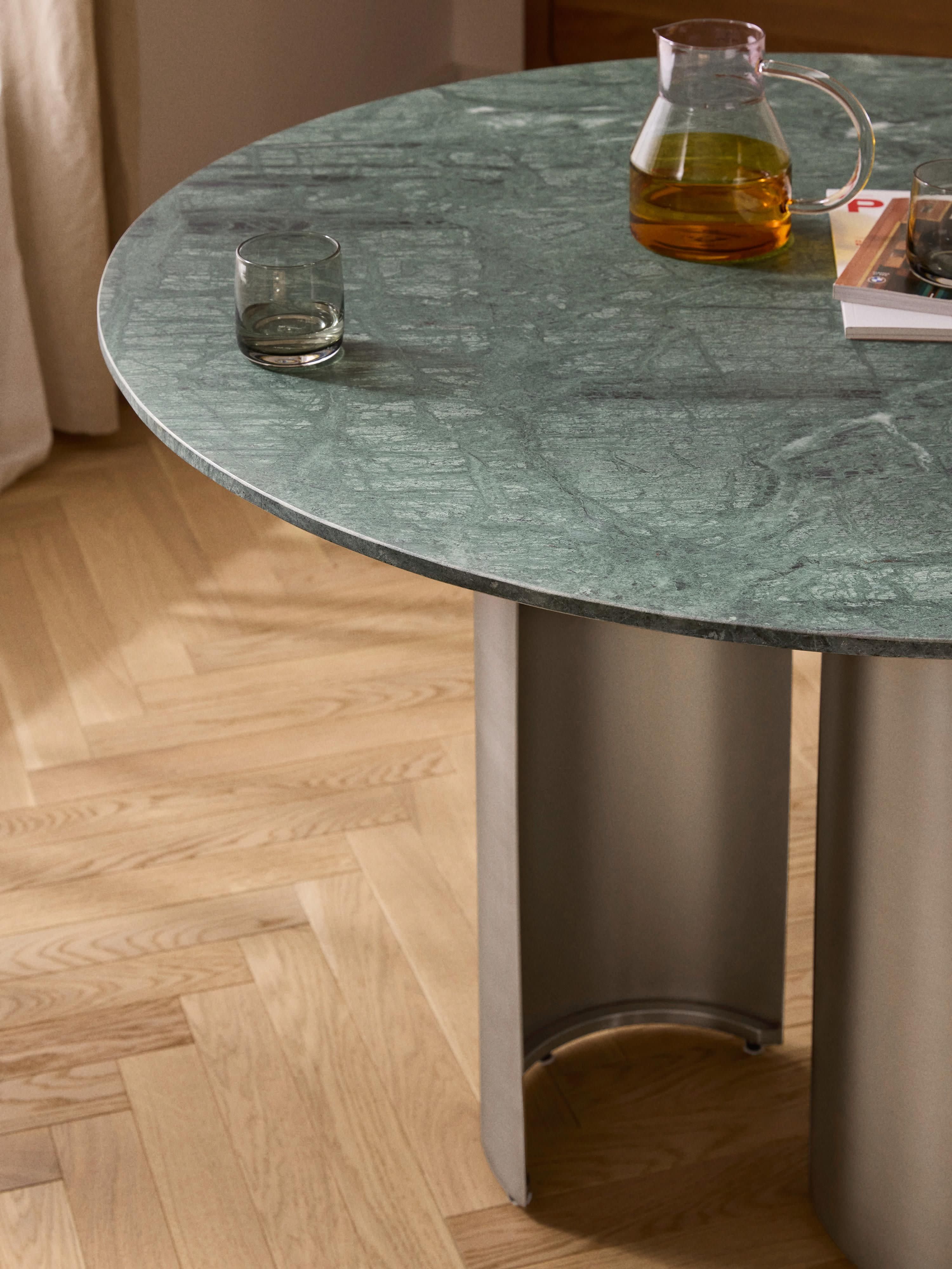 Ronde eettafel Noam met marmeren tafelblad, in verschillende formaten