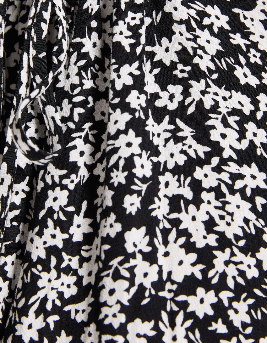 Vestido midi de alças com estampa floral