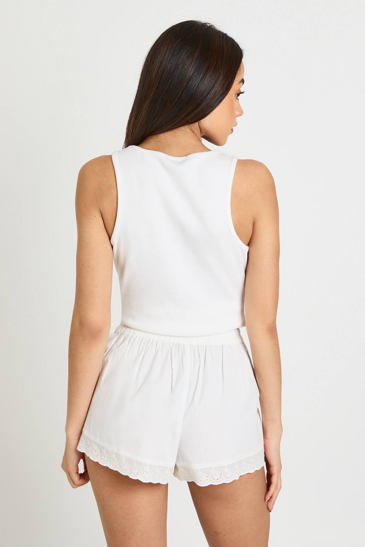 boohoo Short En Popeline Avec Finitions En Broderie Anglaise