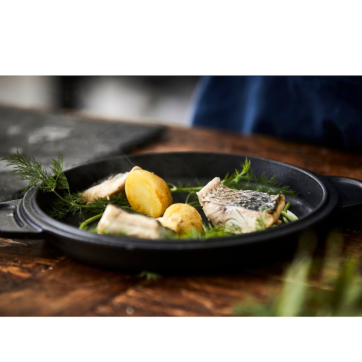 HOLM Casserole Dia. 24 x 11.5 cm 4 liter Black