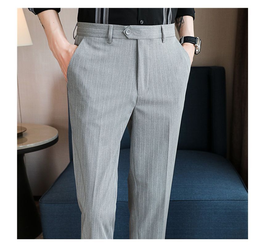Deepwood - Gestreepte, taps toelopende, getailleerde pantalon met middelhoge taille