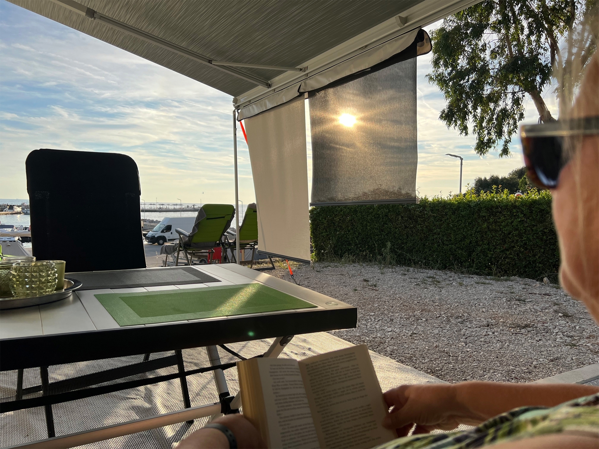 SunBreak grauweiß – Blend- &amp,  Sichtschutz für Markisen
