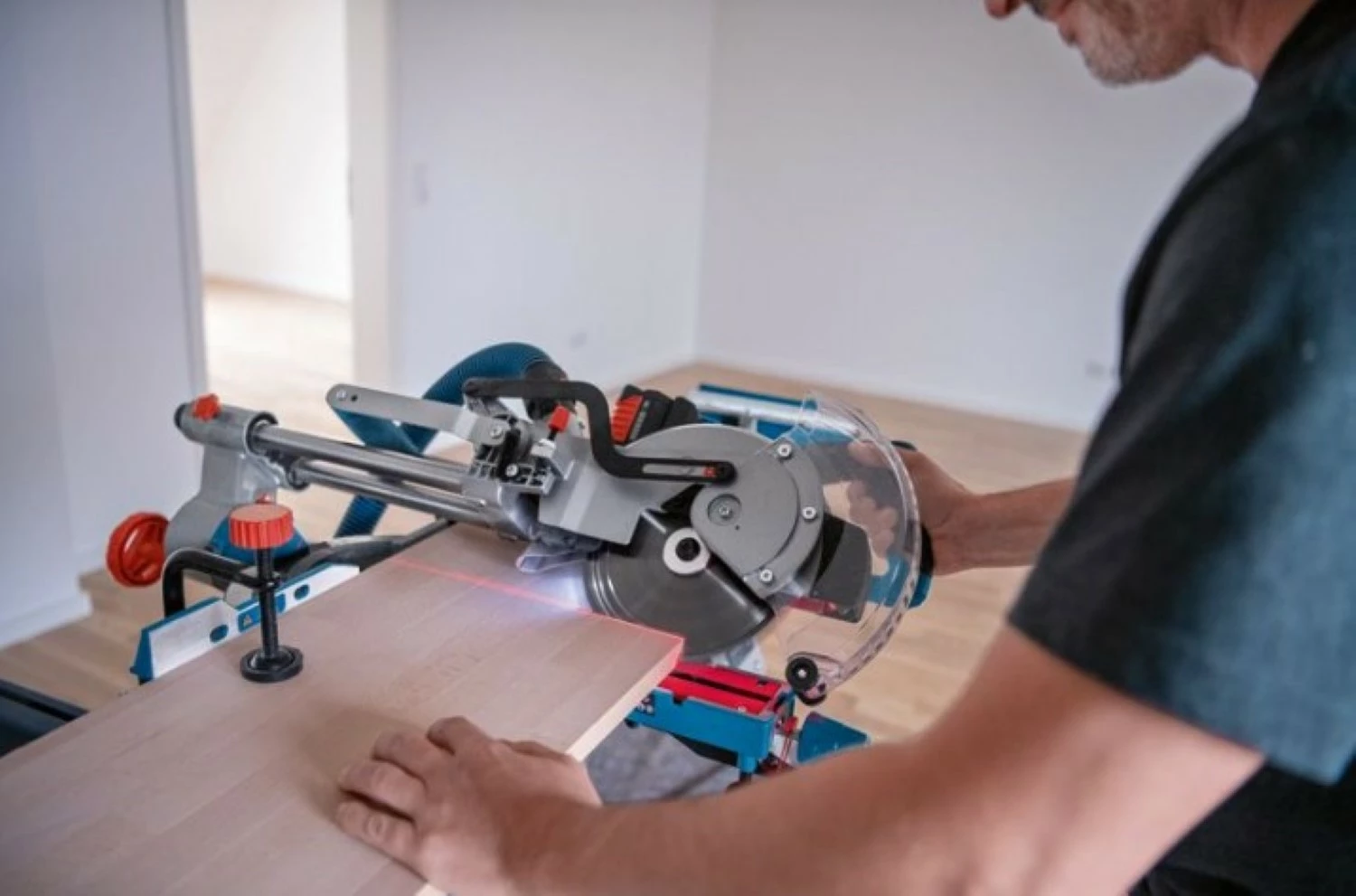 Bosch GCM 18V-216 DC 18V Li-ion Accu kap- en verstekzaag body