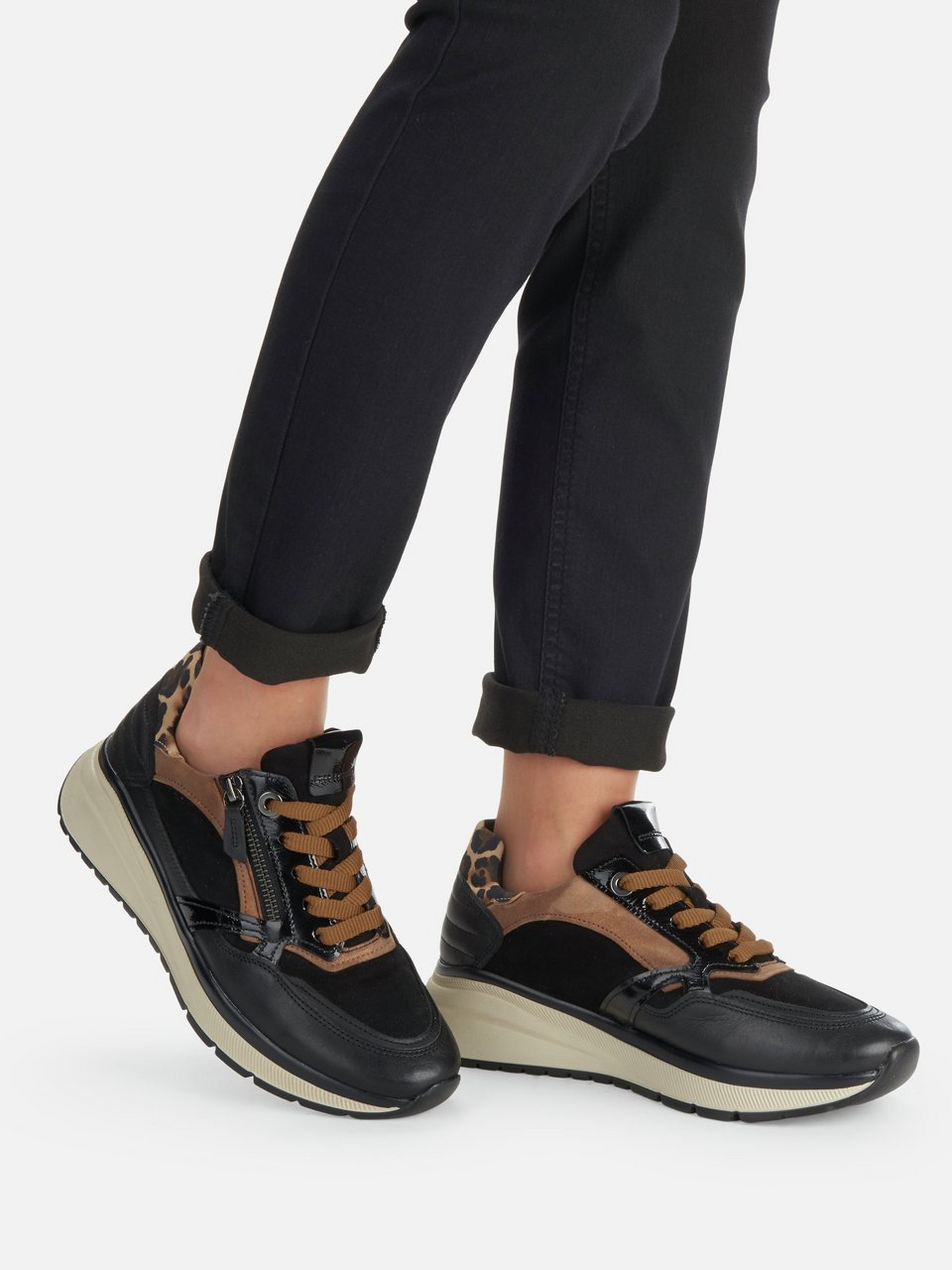 Sneaker