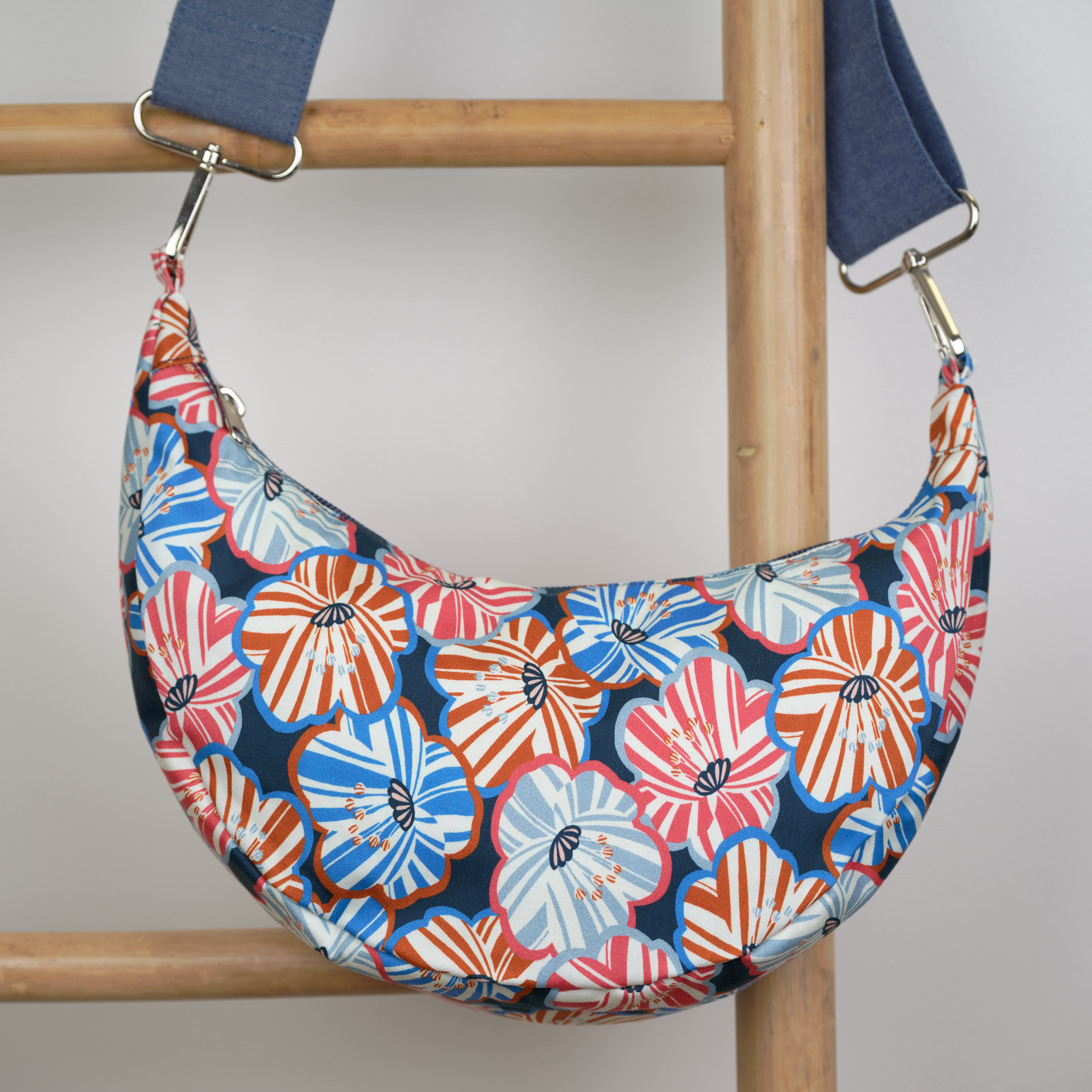 Petit Sac Demi Lune Anémones Rayées
