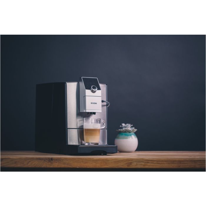 Nivona Kaffeevollautomat CafeRomatica NICR 799 // 1kg Nivona Kaffee gratis