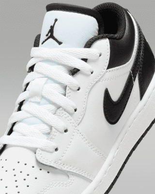 Air Jordan 1 Low Older Kids' Shoes