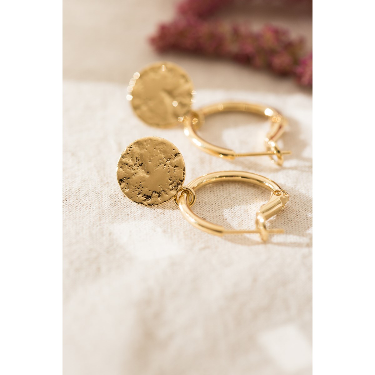 mini boucles d'oreilles créoles ronds martelés doré à l'or fin - HESTIA