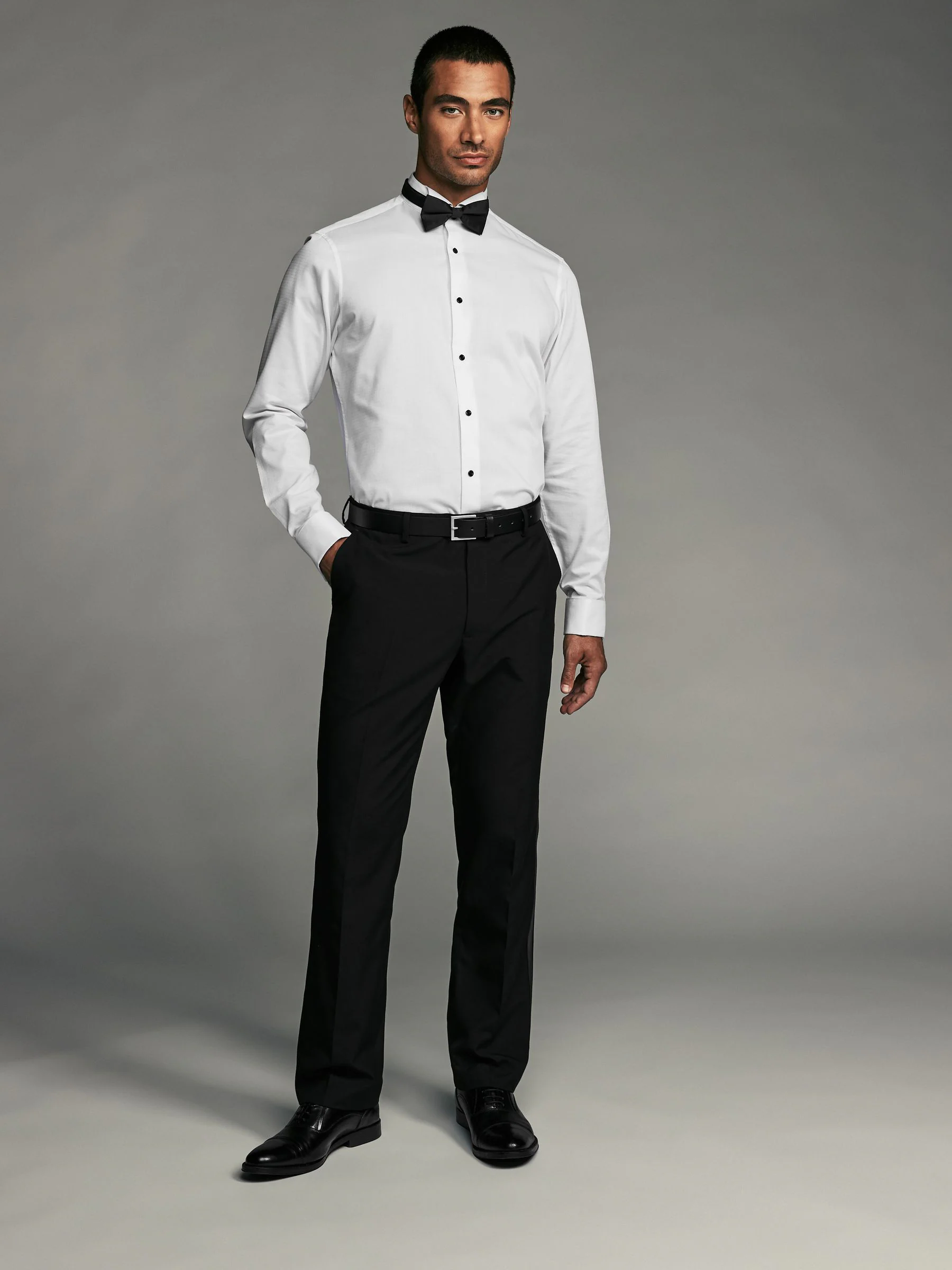 Wit - Slim Fit - Textured Double Cuff Long Sleeve Shirt With Wing Collar And Bow Tie Pack