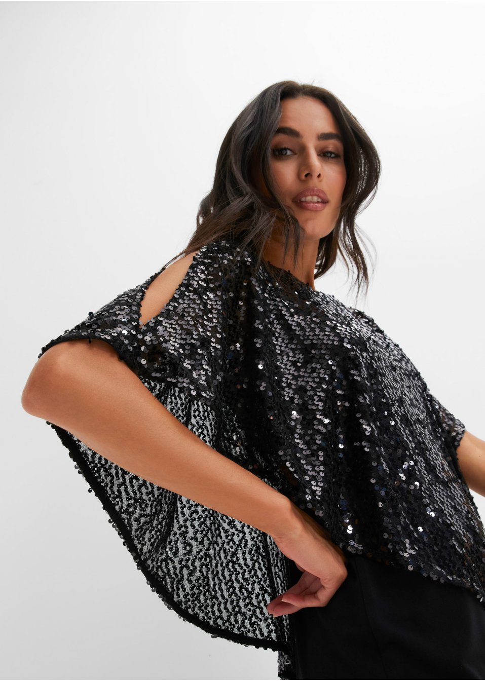 Robe à épaules dénudées à paillettes