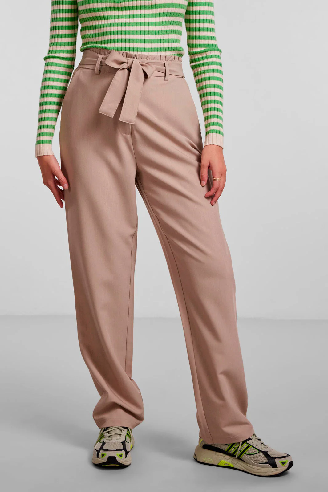 Pieces PcBoss Hw Paperbag Straight Pants Noos white pepper