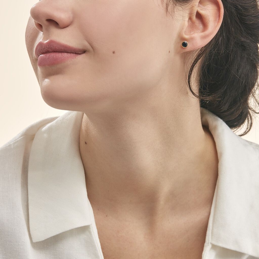 Boucles D'oreilles Puces Edy Serti Clos Or Jaune Saphir